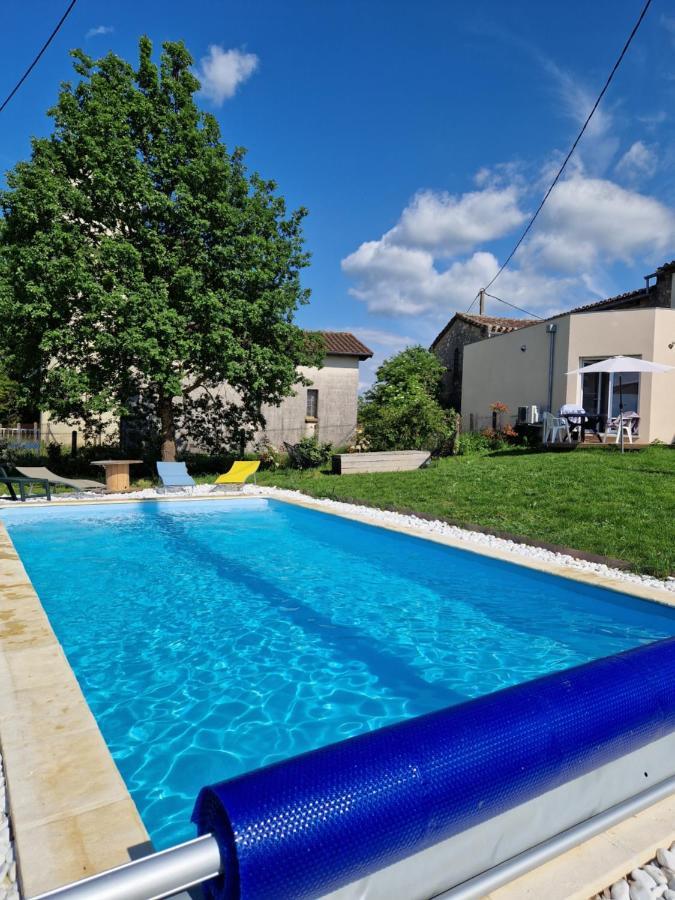 Gite Le Saint Benoit Lamillarie Экстерьер фото